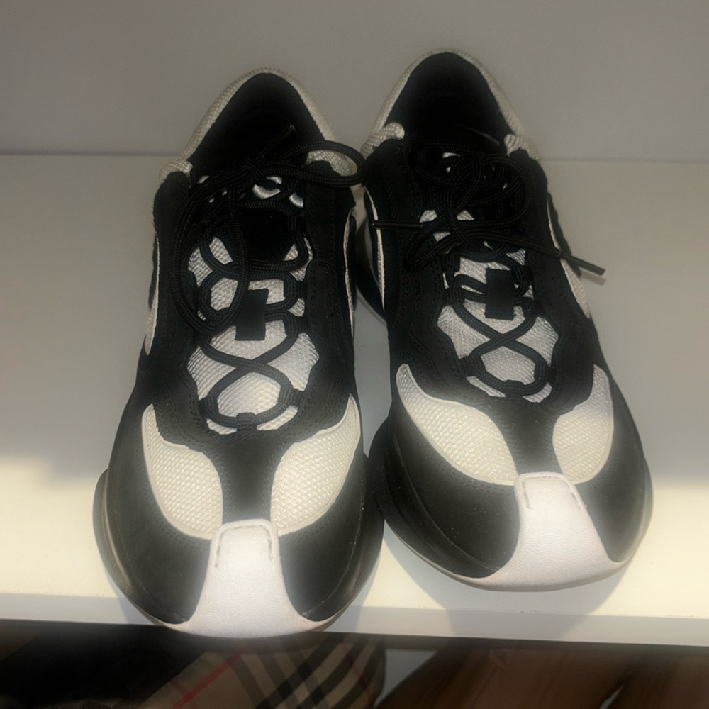 GG Bicolor Suede Mesh Runner Sneakers